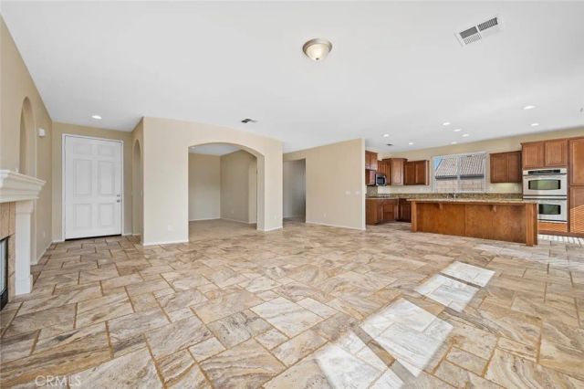28365 Little Lake Court, Menifee, CA 92585