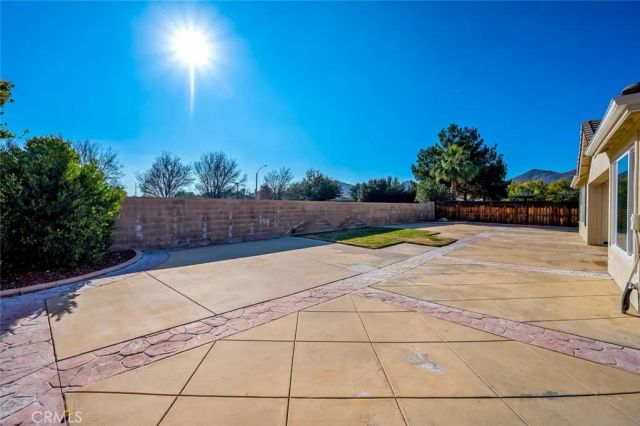 28365 Little Lake Court, Menifee, CA 92585