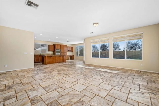 28365 Little Lake Court, Menifee, CA 92585