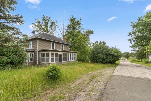 230 E Van Buren Street, Poynette, WI 53955