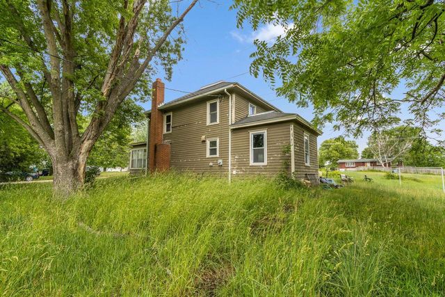 230 E Van Buren Street, Poynette, WI 53955