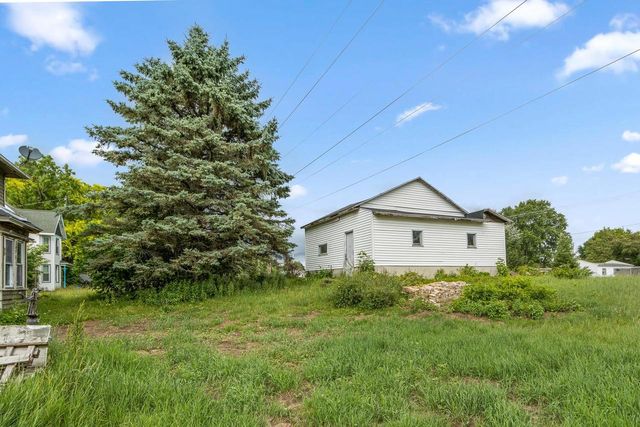 230 E Van Buren Street, Poynette, WI 53955
