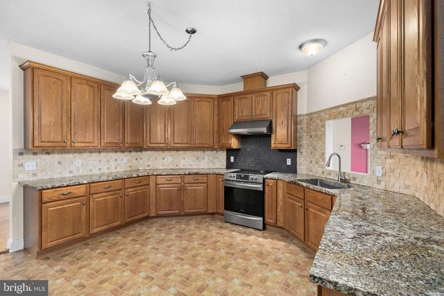 2481 YANCEYVILLE RD, Louisa, VA 23093