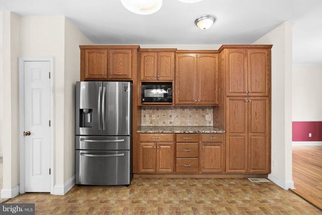 2481 YANCEYVILLE RD, Louisa, VA 23093