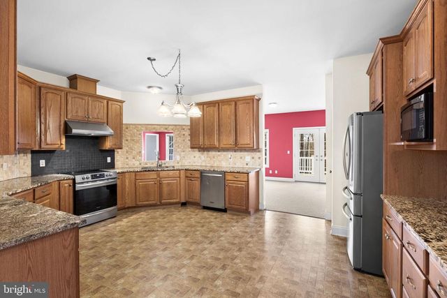 2481 YANCEYVILLE RD, Louisa, VA 23093