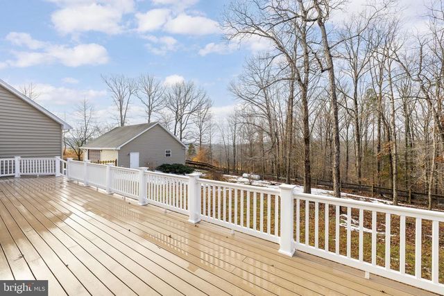 2481 YANCEYVILLE RD, Louisa, VA 23093