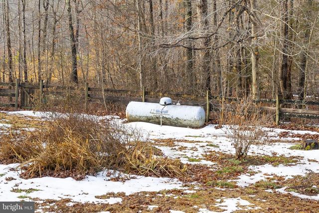 2481 YANCEYVILLE RD, Louisa, VA 23093