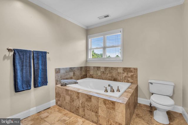 2 TANAGER LN, Robbinsville, NJ 08691