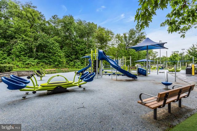 2 TANAGER LN, Robbinsville, NJ 08691