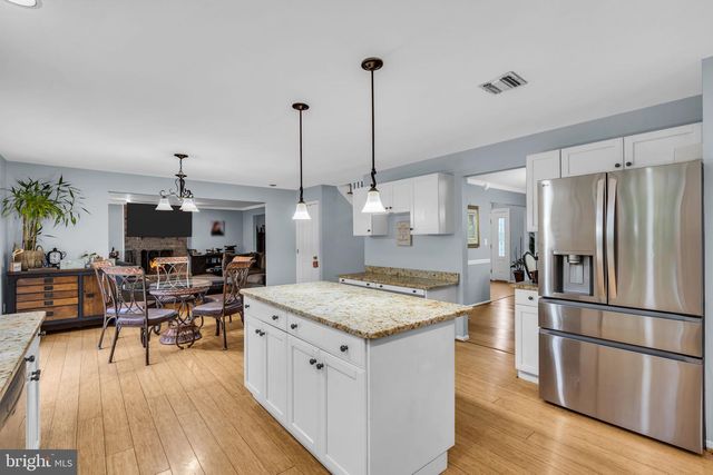 2 TANAGER LN, Robbinsville, NJ 08691