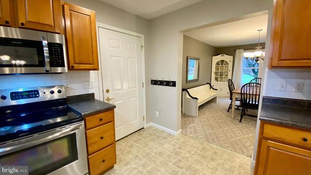 2377 RED FOX LN, Tyrone, PA 16686