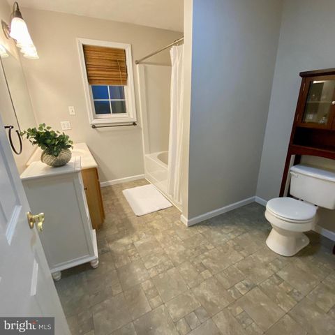 2377 RED FOX LN, Tyrone, PA 16686