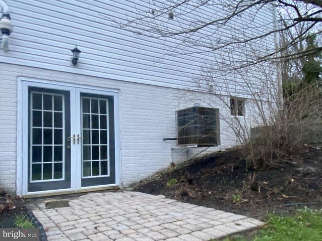 2377 RED FOX LN, Tyrone, PA 16686