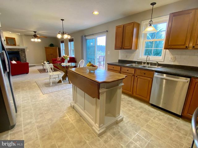 2377 RED FOX LN, Tyrone, PA 16686