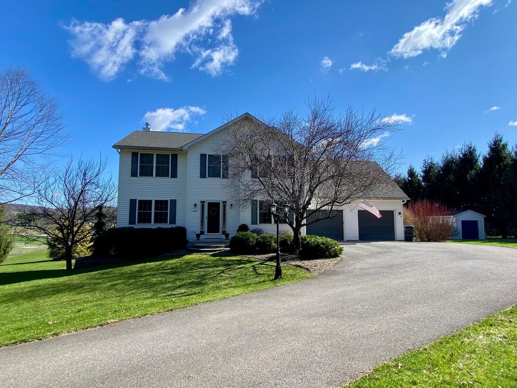 2377 RED FOX LN, Tyrone, PA 16686