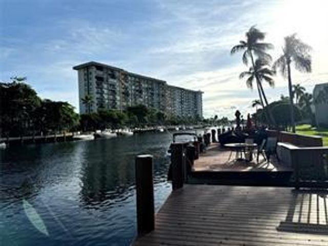 777 S Federal Highway Rph11, Pompano Beach, FL 33062