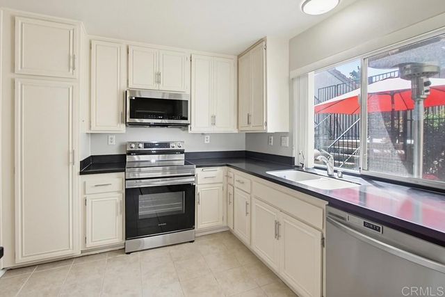 17439 Plaza Otonal, San Diego, CA 92128
