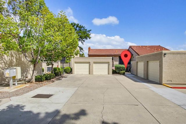 17439 Plaza Otonal, San Diego, CA 92128