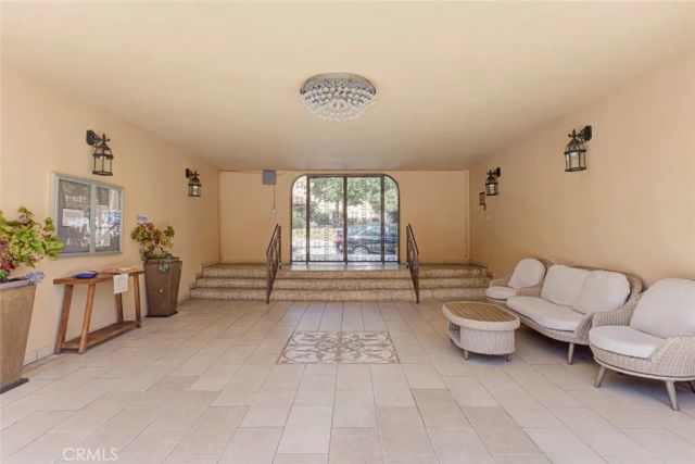 3220 Altura Avenue 217, Glendale, CA 91214