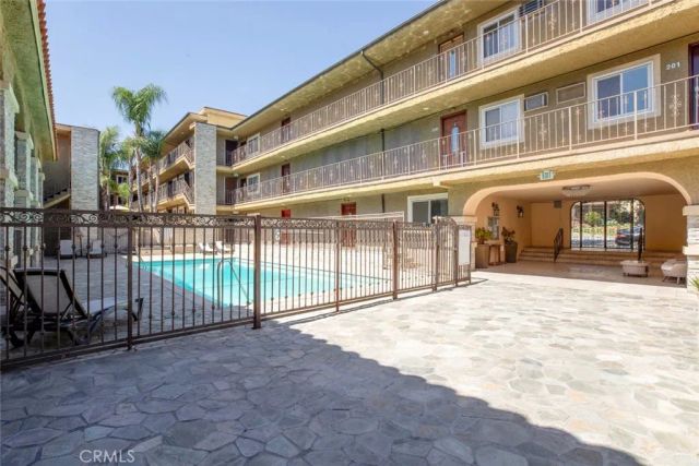3220 Altura Avenue 217, Glendale, CA 91214
