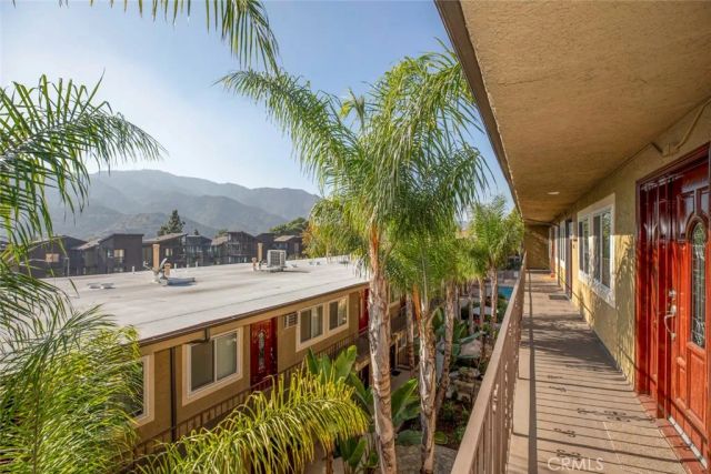 3220 Altura Avenue 217, Glendale, CA 91214