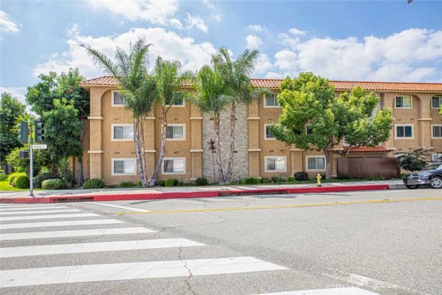 3220 Altura Avenue 217, Glendale, CA 91214
