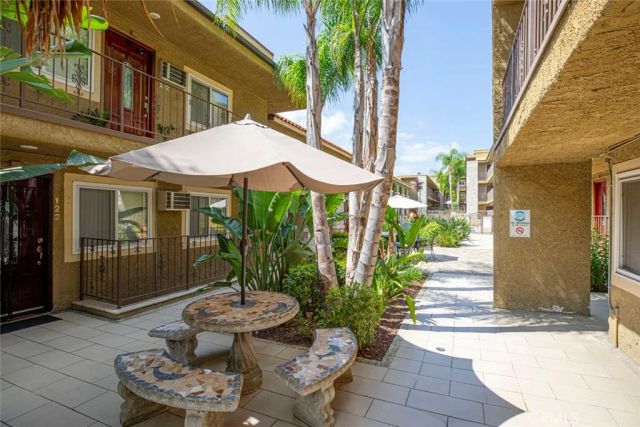 3220 Altura Avenue 217, Glendale, CA 91214