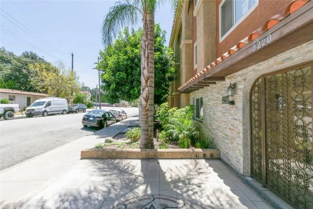 3220 Altura Avenue 217, Glendale, CA 91214