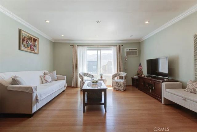 3220 Altura Avenue 217, Glendale, CA 91214