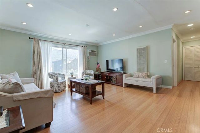 3220 Altura Avenue 217, Glendale, CA 91214