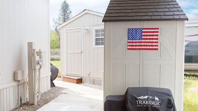 2423 SW Webster Road, Grants Pass, OR 97526