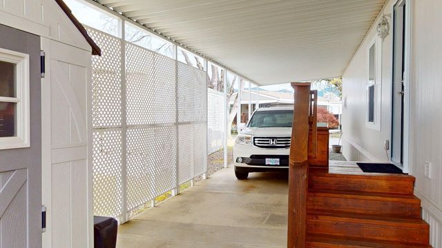 2423 SW Webster Road, Grants Pass, OR 97526