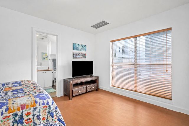 906 Andrews Street, Houston, TX 77019