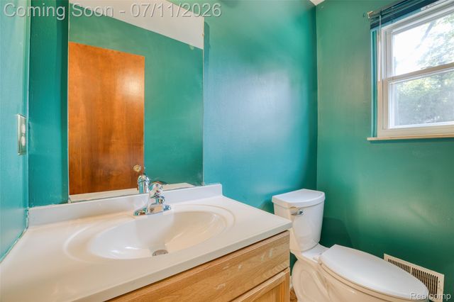 2479 Anchor Bay Lane, West Bloomfield Charter Township, MI 48324