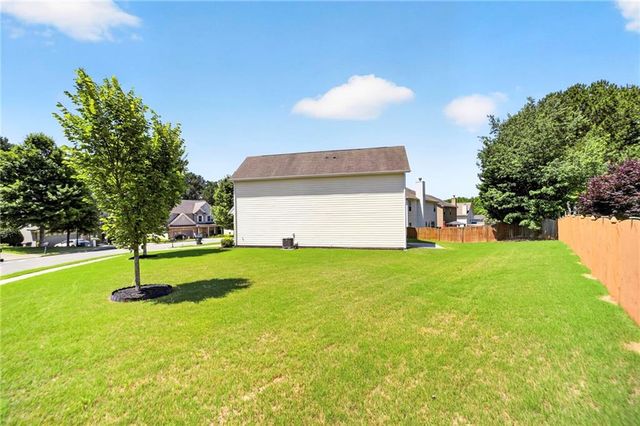 1951 Beyers Landing Drive, Buford, GA 30519