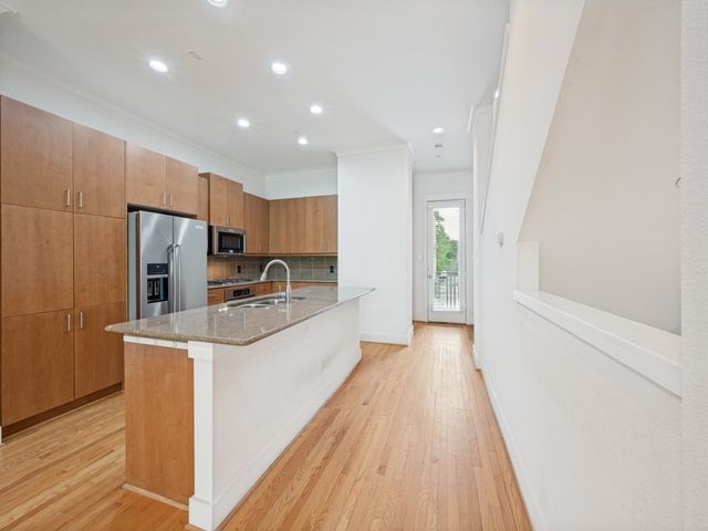 4023 Rawlins Street 106, Dallas, TX 75219