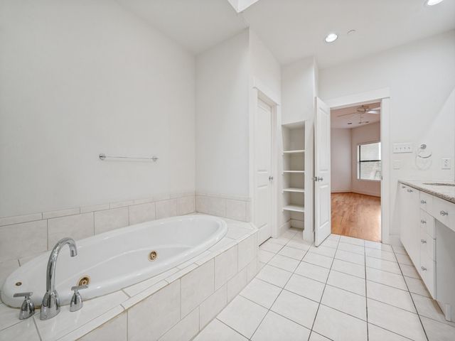 4023 Rawlins Street 106, Dallas, TX 75219