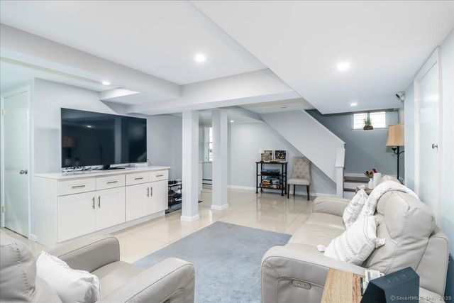 1073 Shippan Avenue, Stamford, CT 06902