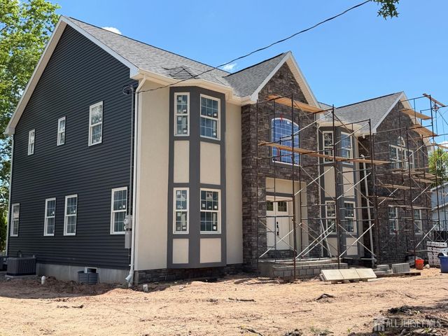 61 Vera Street, Piscataway, NJ 08854