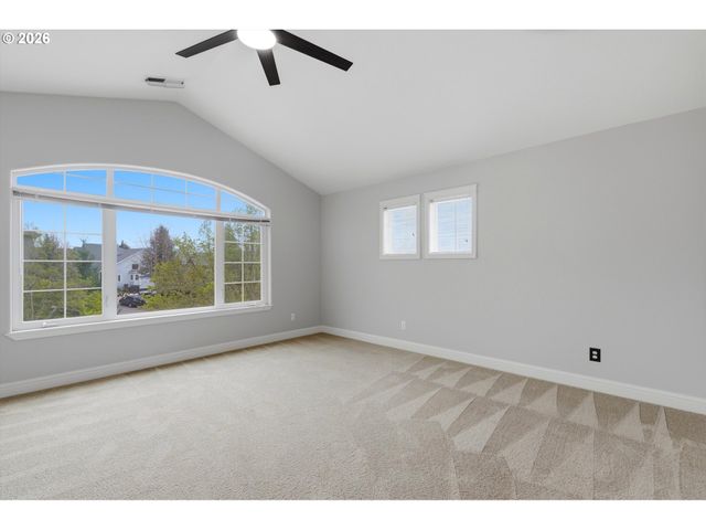 15655 Sw GREENFIELD Dr, Portland, OR 97224