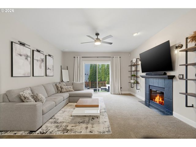 15655 Sw GREENFIELD Dr, Portland, OR 97224