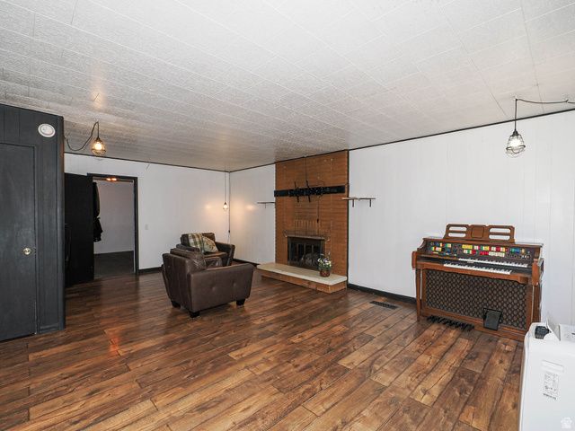 117 E COUNTRY CLUB DR, South Ogden, UT 84405