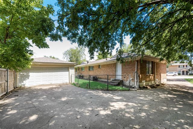 902 Spring Valley Plaza, Richardson, TX 75080