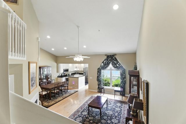 17 Castle Hill Rd G, Agawam, MA 01001