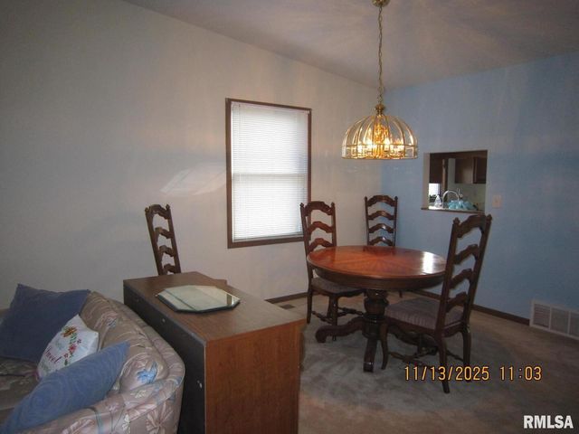 2608 38TH Street, Moline, IL 61265