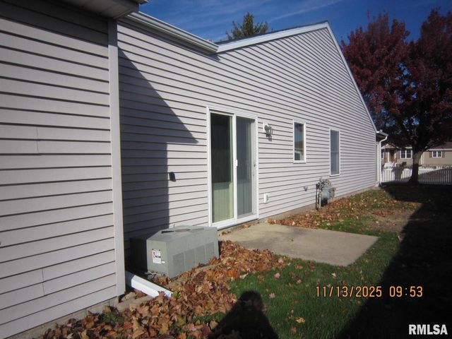 2608 38TH Street, Moline, IL 61265