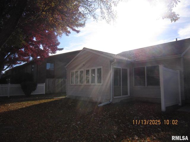 2608 38TH Street, Moline, IL 61265