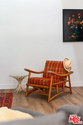 22429 Bessemer Street, Woodland Hills (los Angeles), CA 91367