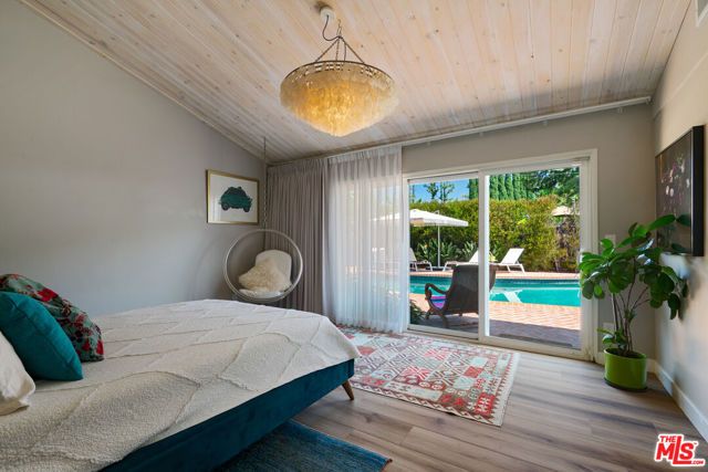 22429 Bessemer Street, Woodland Hills (los Angeles), CA 91367