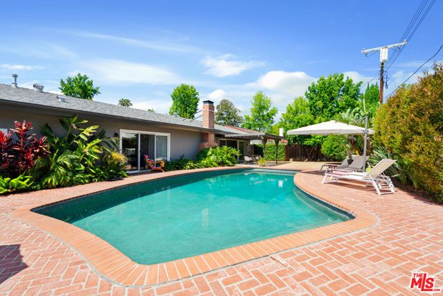 22429 Bessemer Street, Woodland Hills (los Angeles), CA 91367